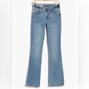 Kut from the Kluth Nicole Flap Pock Women's Jeans.  Size 12